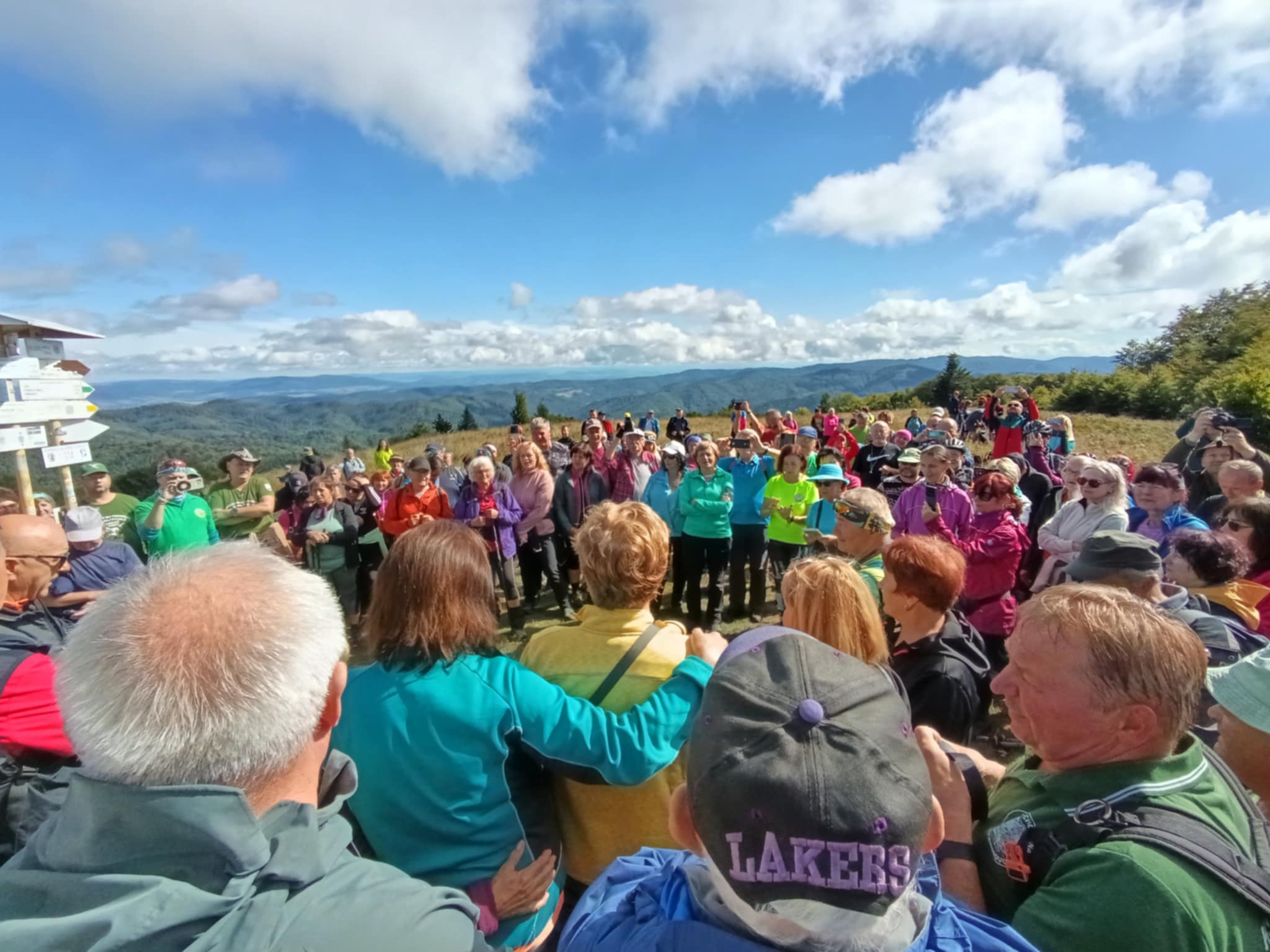 ac9de05b-f574-4930-ba9e-597f366e6f39